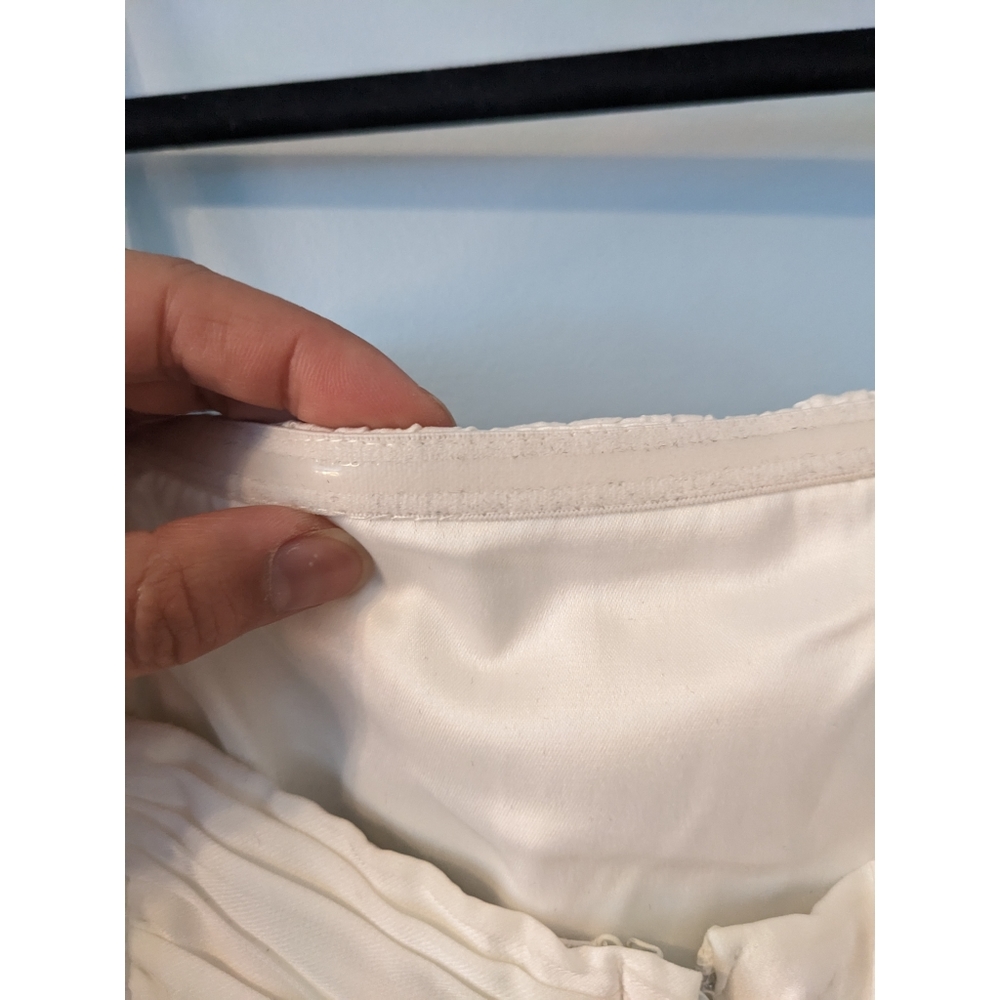 3/$20! H&M Ruched Drape Dress - Picture 10 of 16